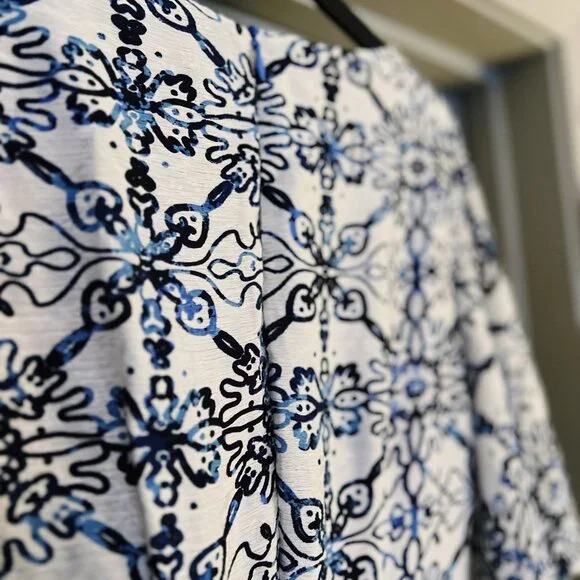 Taylor Blue & White Midi Dress | Flutter Sleeve | Coastal Chic | Size 2 - Picture 6 of 10